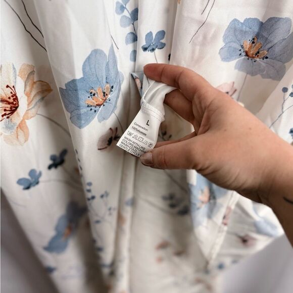 H&M White and Blue Floral Maxi Dress - Picture 8 of 9